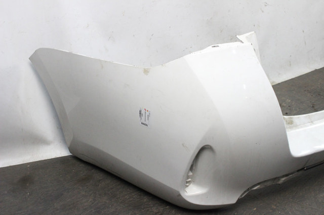 Бампер задний 5215902995 TOYOTA