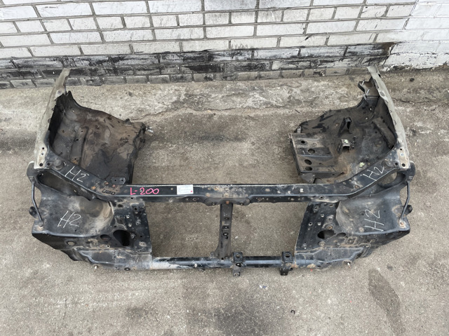 Кронштейн для радиатора 5215A333 MITSUBISHI