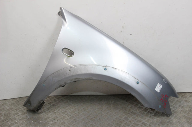 Переднее правое крыло 5220A820 MITSUBISHI