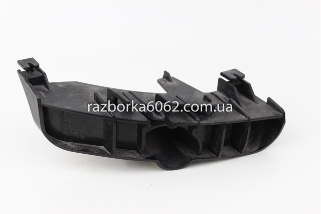Левый кронштейн крепления бампера заднего 5256376010 TOYOTA