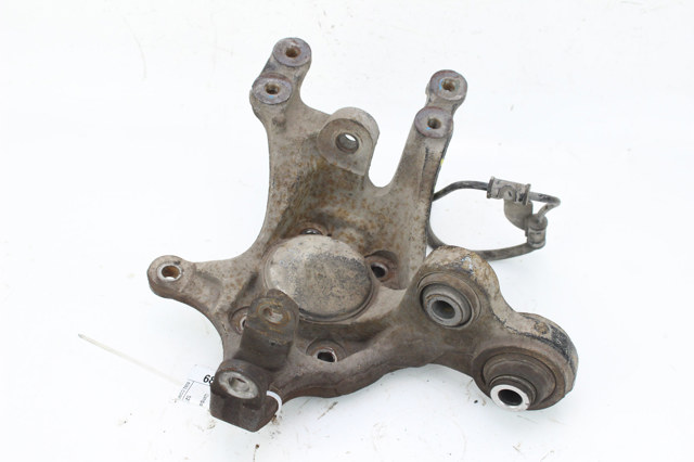 Кулак поворотный левый 527102H000 HYUNDAI