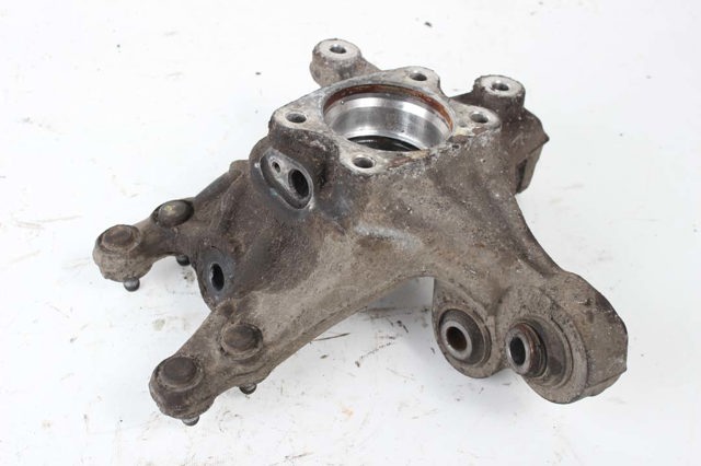 Цапфа поворотная левая 527103Q010 HYUNDAI