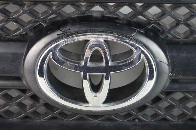 TOYOTA 5310142140 Решетка радиатора в наличии Киев
