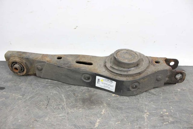 Рычаг задней подвески нижний, левый 552102W150 HYUNDAI