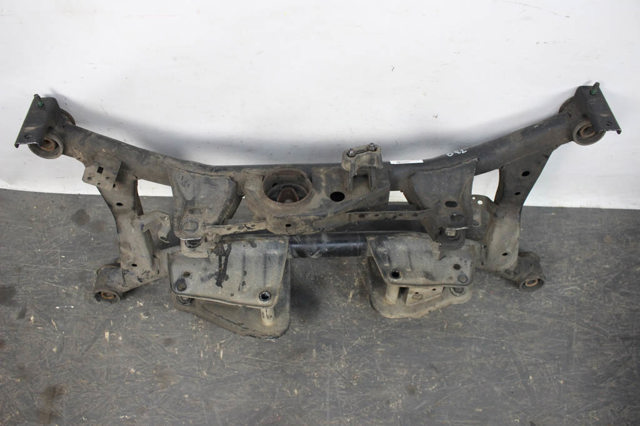 Балка задней подвески поперечная 55400EQ701 NISSAN