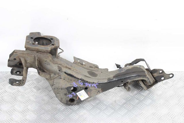 Рычаг задней подвески нижний, правый 555011KD0A NISSAN