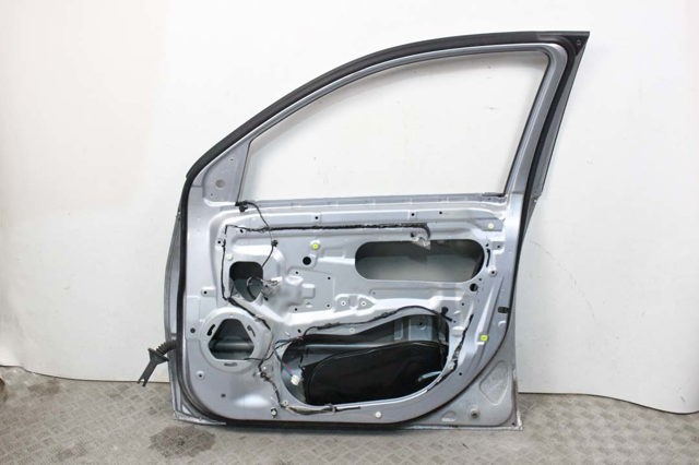 5700A488 MITSUBISHI Дверь передняя правая купить в Ирпень