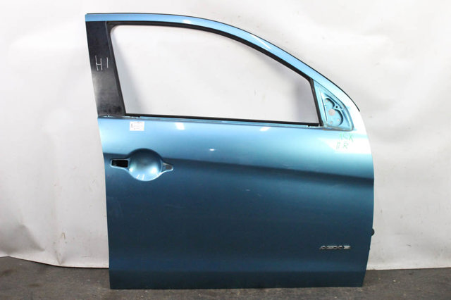 Пассажирская передняя дверь 5700B226 MITSUBISHI
