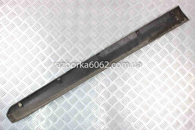Молдинг передней правой двери 5727A030 MITSUBISHI