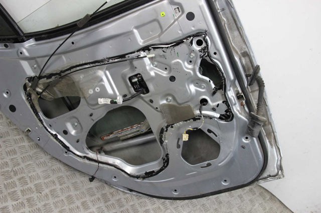 MITSUBISHI 5730A201 Дверь задняя левая в наличии Ровно
