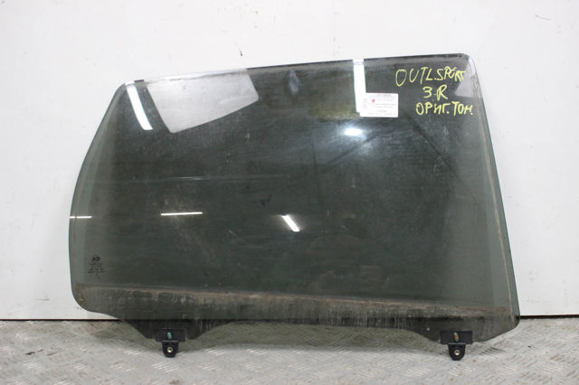 Стекло заднее правое 5736A680 MITSUBISHI