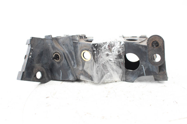 Правый кронштейн крепления бампера заднего 57707AJ42B SUBARU