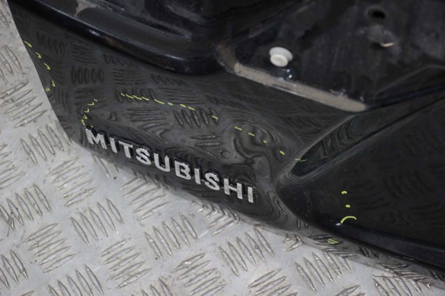 MITSUBISHI 5801A524 Ляда в наличии Сумы
