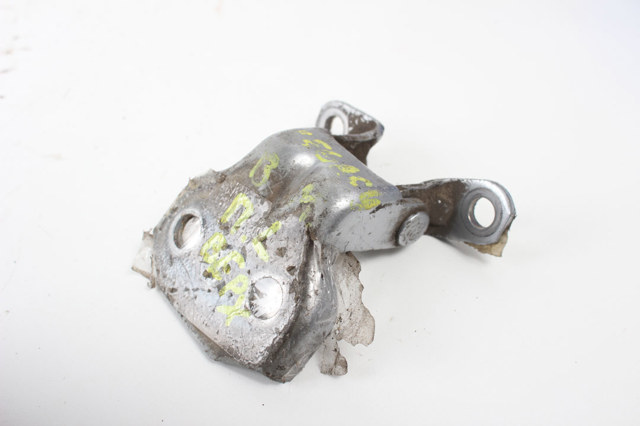 Петля двери передней правой 60079AG011 SUBARU