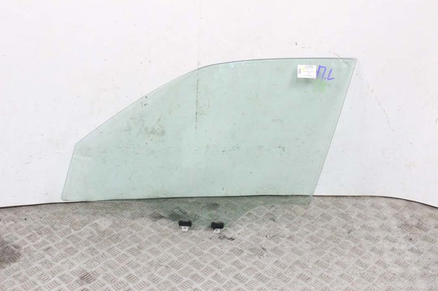 Стекло двери передней левой 61011SC010 SUBARU