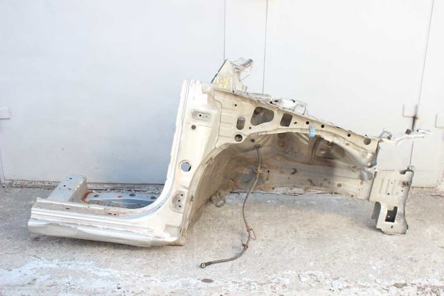 TOYOTA 6113112760 Стойка кузова передняя правая в наличии Львов