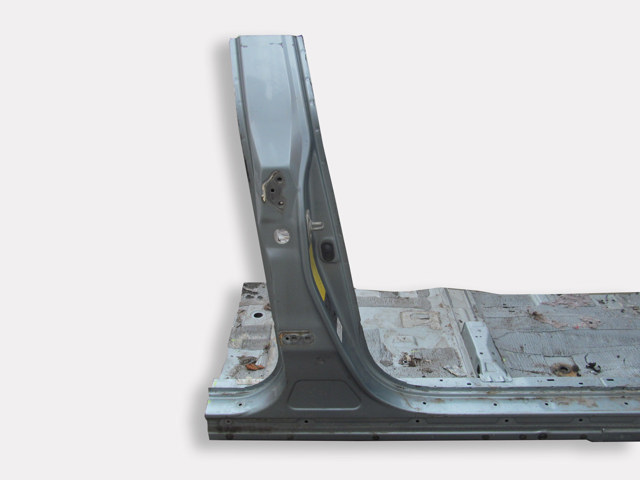 Стойка кузова передняя, правая 6113148030 TOYOTA