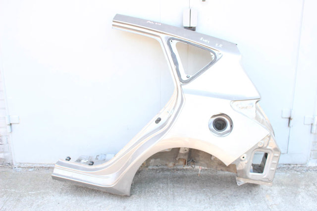 Крыло правое заднее 6160102370 TOYOTA