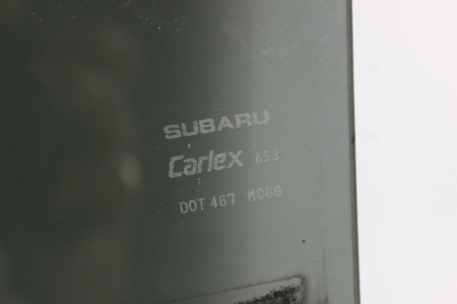 Стекло задней двери, правой 62011AL12A SUBARU