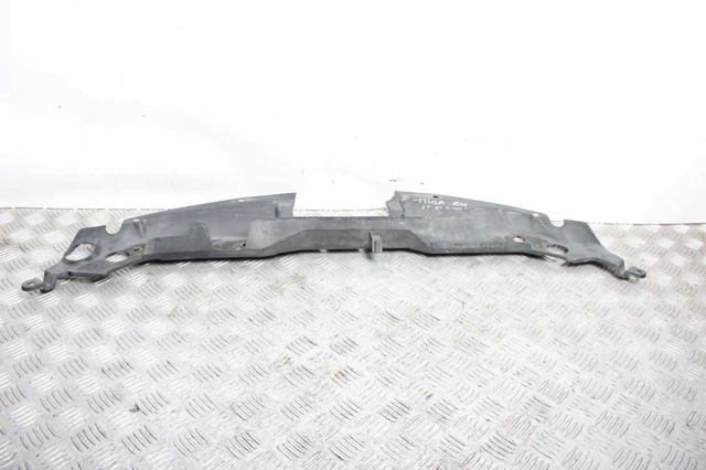 Ободок решетки радиатора 62322EM30A NISSAN