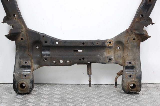 Подрамник передней подвески 624002P000 HYUNDAI