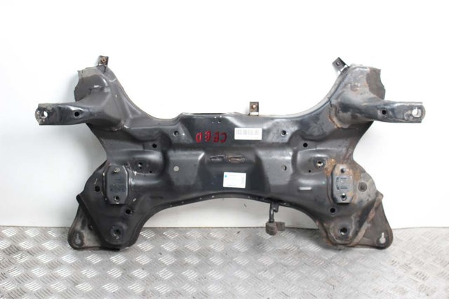 Балка крепления двигателя 62400A6205 HYUNDAI