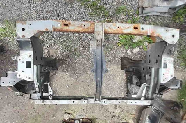 NISSAN 625113NA0H Верхняя рамка радиатора в наличии Кривой Рог