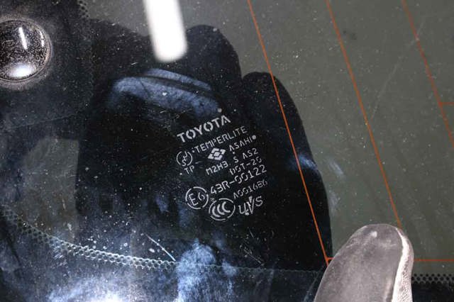 6271060891 TOYOTA Стекло кузова (багажного отсека) правое купить в Полтава