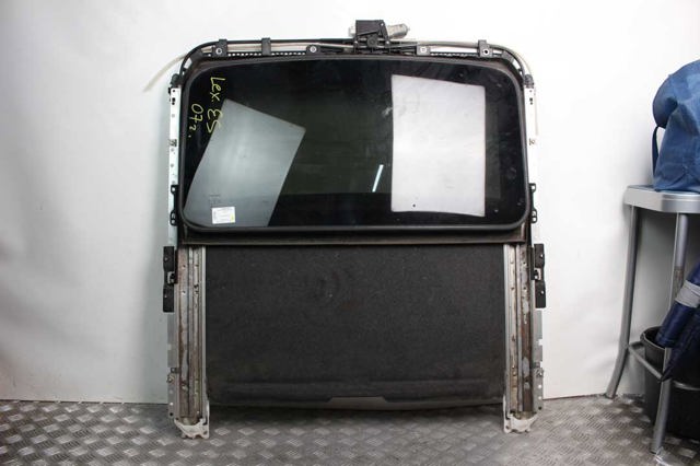 Стекло крыши 6320130140 TOYOTA