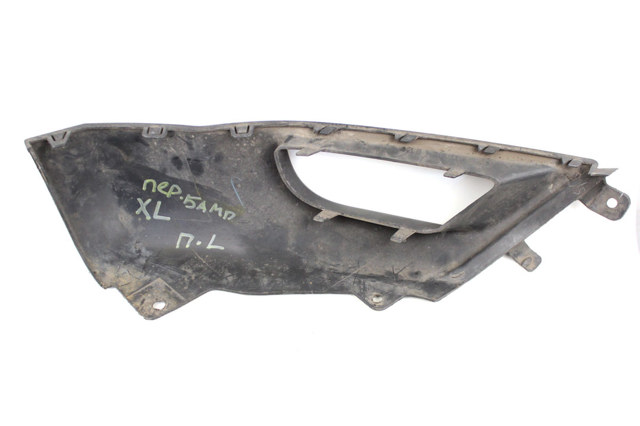 Молдинг бампера переднего, левый 6400A469 MITSUBISHI