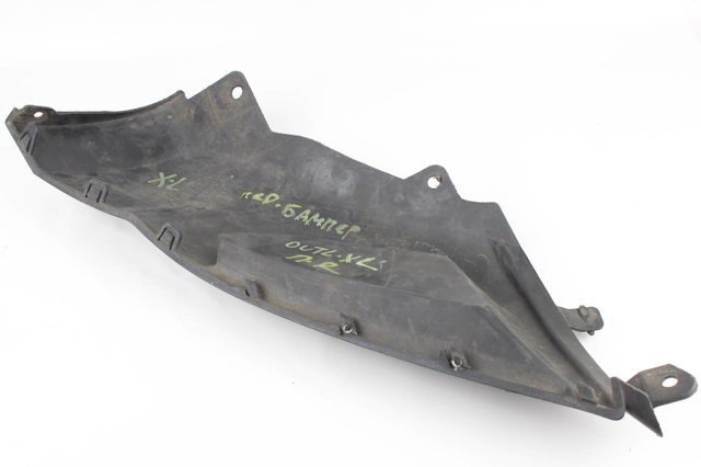 Накладка бампера переднего, правая 6400A470 MITSUBISHI