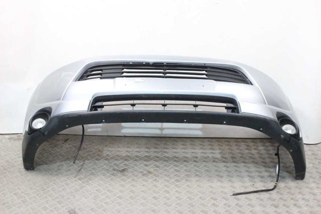 Бампер на авто 6400F634 MITSUBISHI