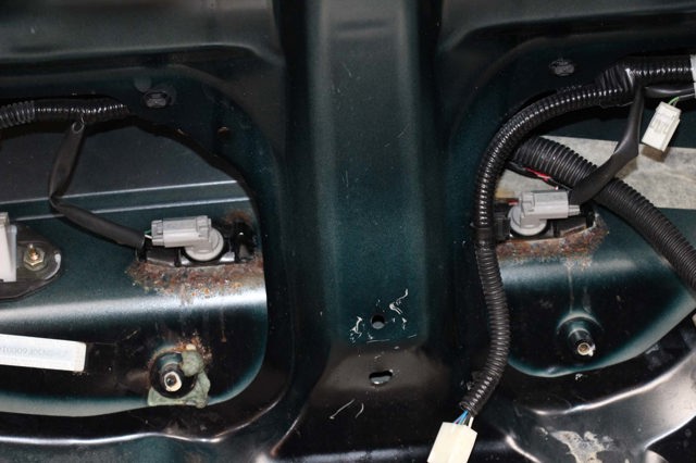 Крышка багажника 6440150140 TOYOTA
