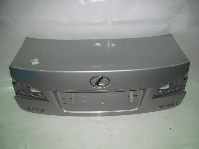 Крышка багажника 6440153110 TOYOTA