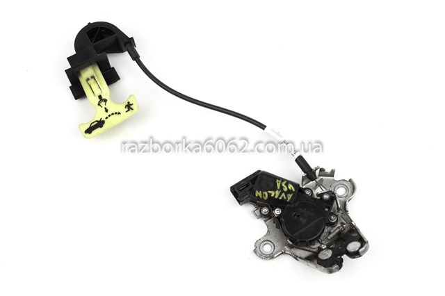64600AC030 TOYOTA Замок багажника купить в Кривой Рог