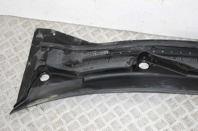 Водосток лобового стекла, жабо 668628H900 NISSAN