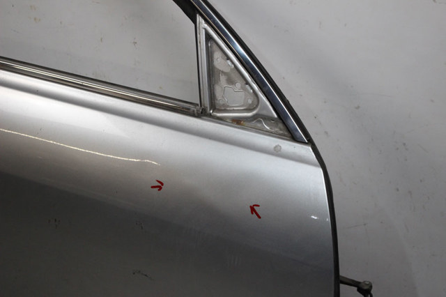Пассажирская передняя дверь 6700130850 TOYOTA