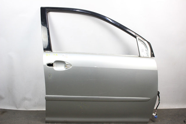 Пассажирская передняя дверь 6700148060 TOYOTA