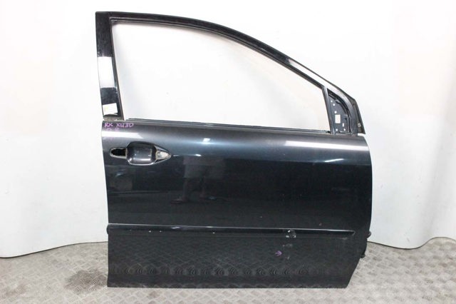 Пассажирская передняя дверь 6700148060 TOYOTA