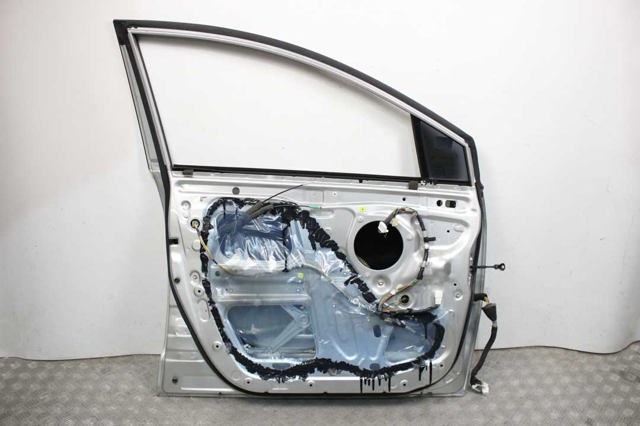 670020F010 TOYOTA Дверь передняя левая купить в Черкассы