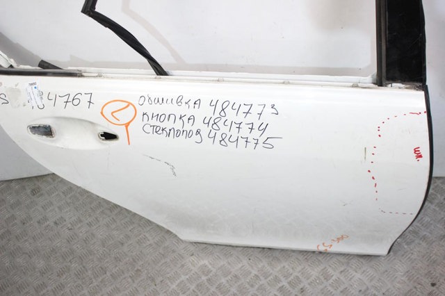 6700330600 TOYOTA Дверь задняя правая купить в Ровно