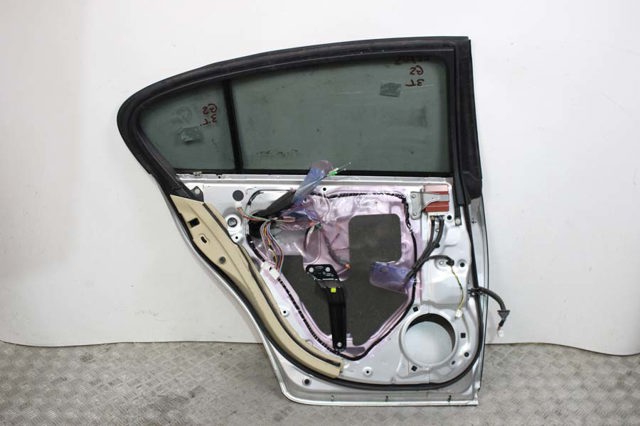 TOYOTA 6700430620 Дверь задняя левая в наличии Винница