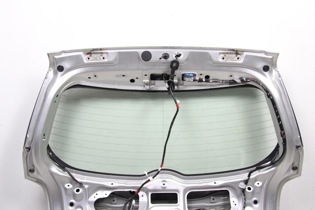 Задняя дверь Toyota Auris JPP