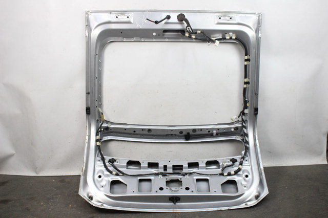 Дверь задняя багажная 6700547240 TOYOTA