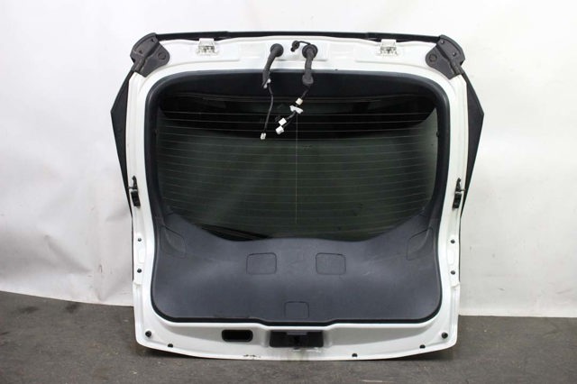 Дверь задняя багажная 67005F4020 TOYOTA