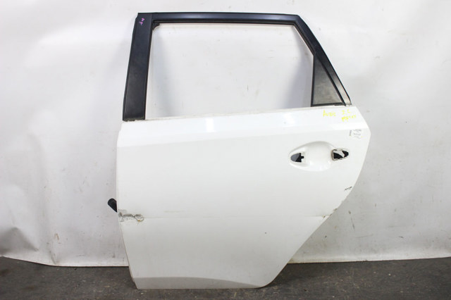 6711402180 Toyota