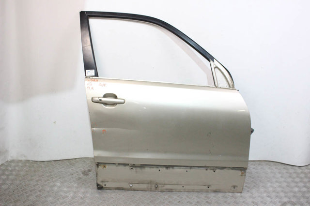 Пассажирская передняя дверь 6800165843 SUZUKI