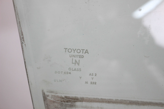 TOYOTA 68101AA030 Стекло двери передней правой в наличии Каменское