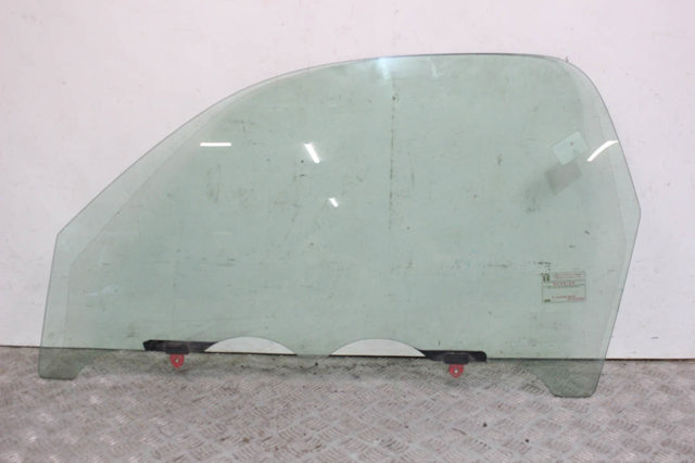 Окно (передней двери) двери 6810242140 TOYOTA