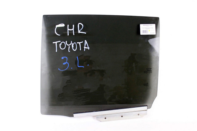 Стекло двери задней левой 68104F4020 TOYOTA